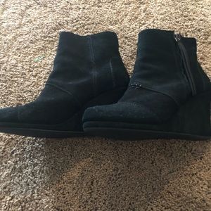 Tom’s black suede wedge booties